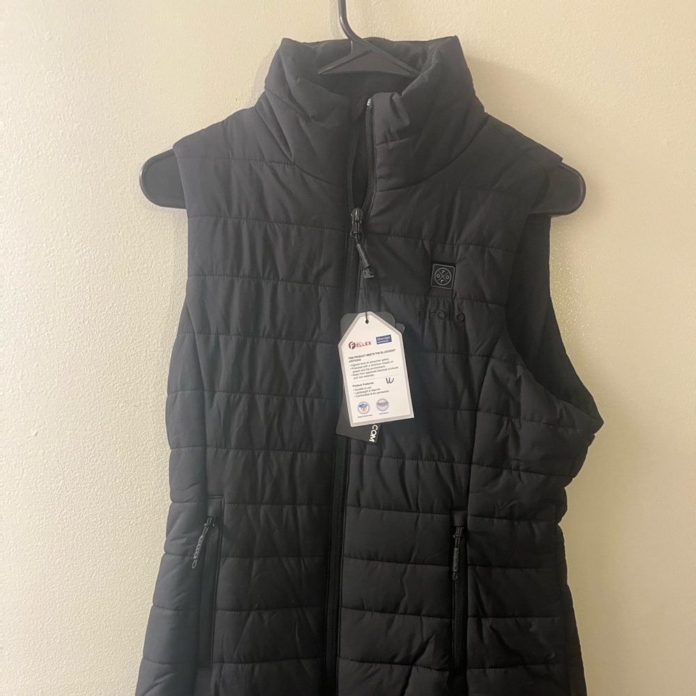 ORORO Women's Lightweight Heated Vest Size small (battery And Charger Not Incl.